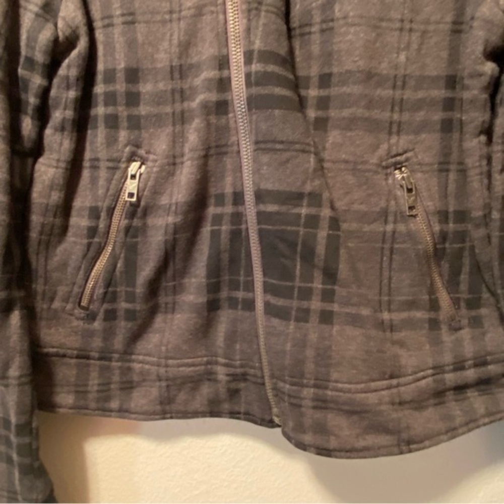 American Eagle Coat Women’s Size Medium Full Zip Pockets Sleeves Zip - Picture 12 of 13